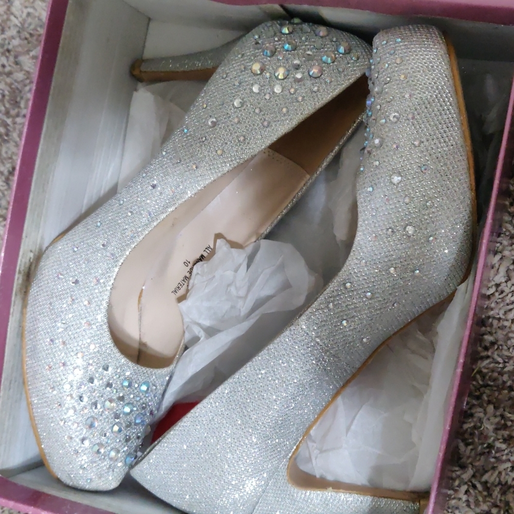 Silver Dew Silver Sparkle heels